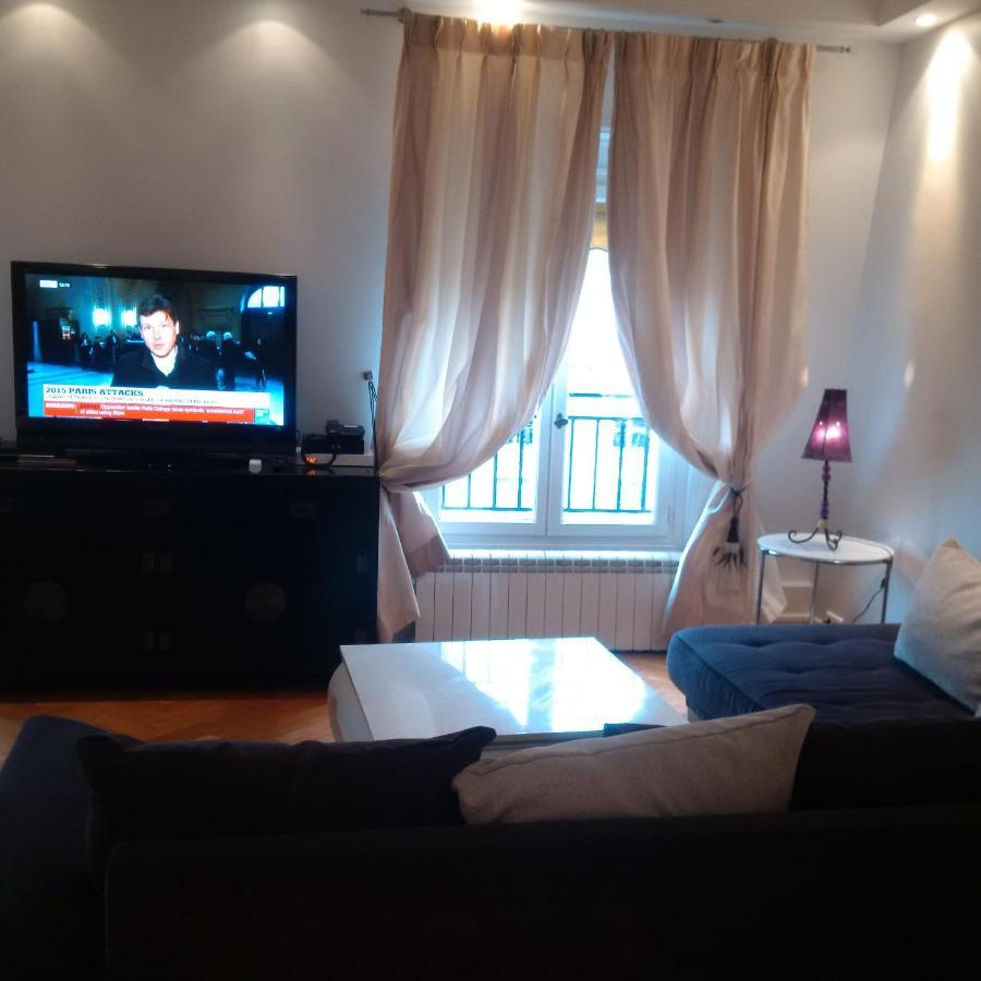 Bridgestreet Champs-elysees Apartment