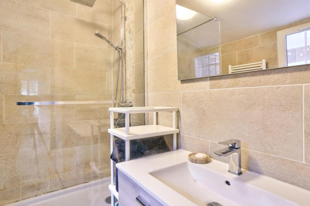 Bright In The Heart Of Batignolles Appartamento Parigi