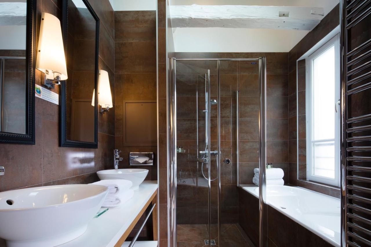 Le Six Hotel 4*