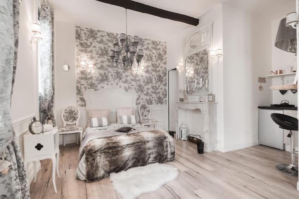 Eiffel Tower Apartment Paris
