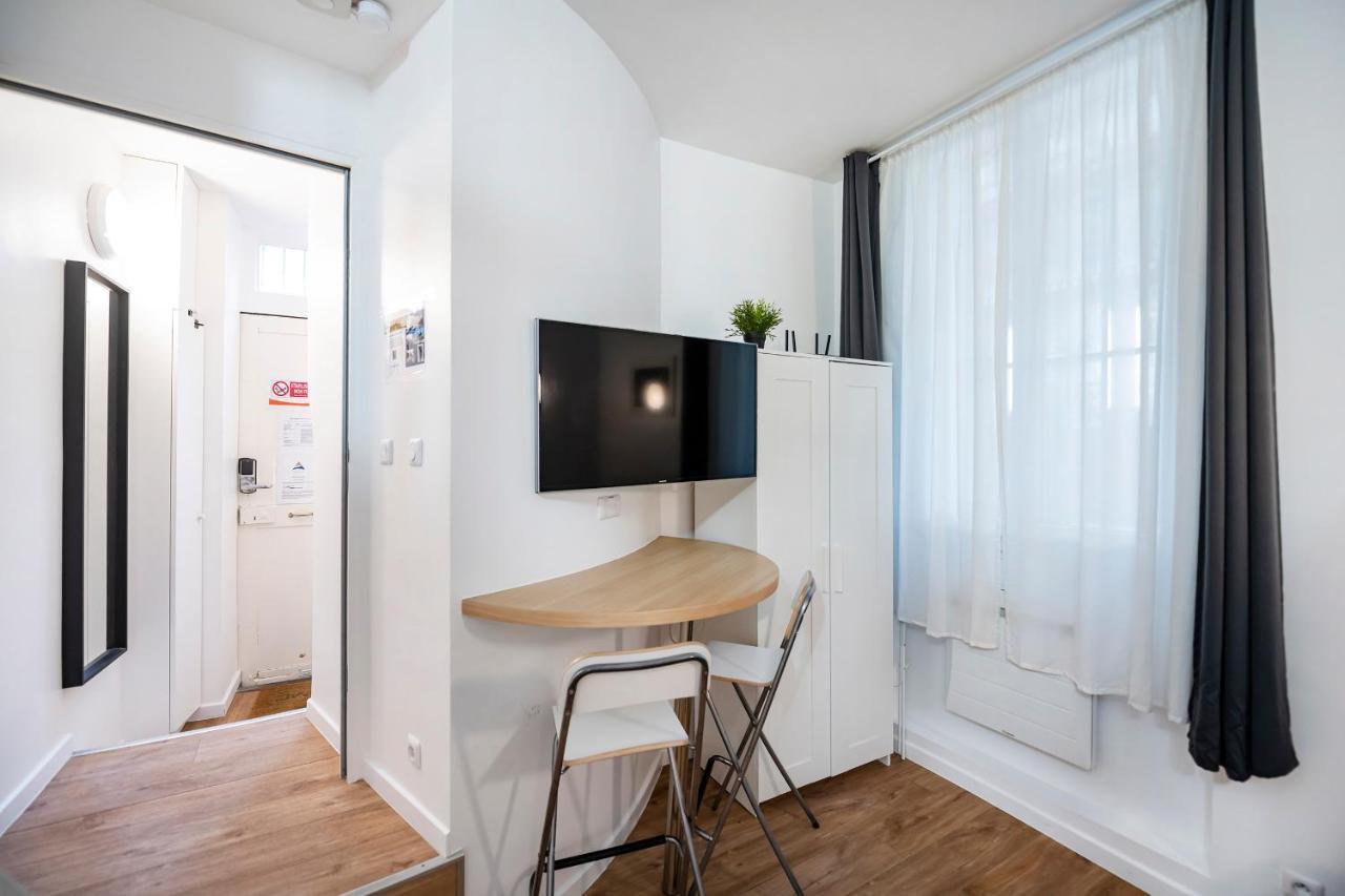 5e Entre Notre Dame & Pantheon Apartment