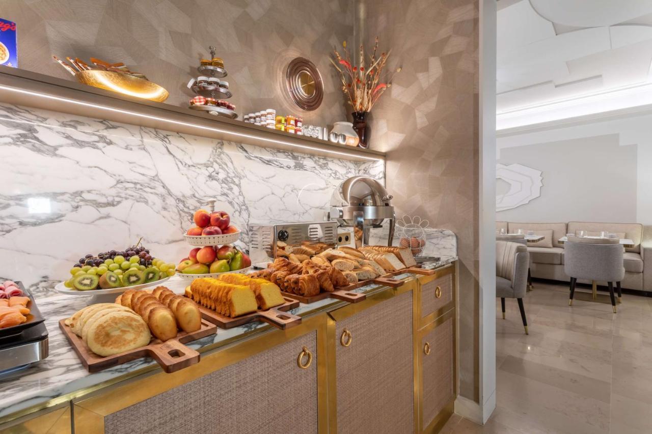 Camille Tapestry Collection By Hilton 4* Parigi
