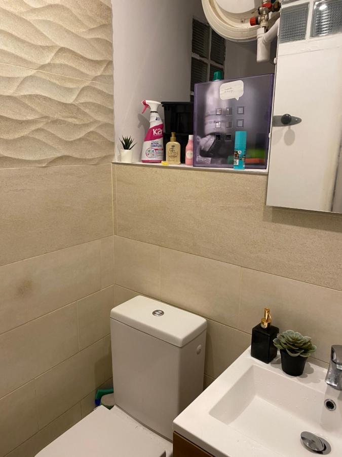 Apartment Apparemment Au Coeur De A 3min De Moulin Rouge Paris