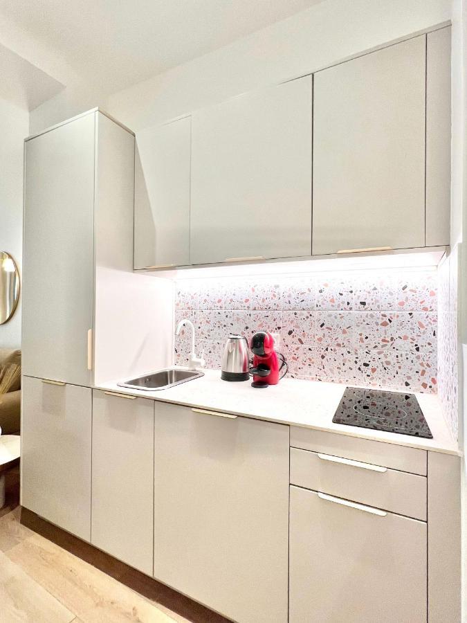Sauna Et Bain Remous Dans Un Luxe - 4p Parigi
