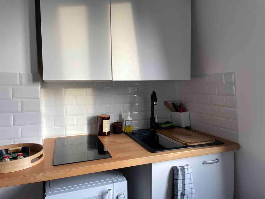 Studio Contemporain Dans 12eme Arrondissement Appartamento