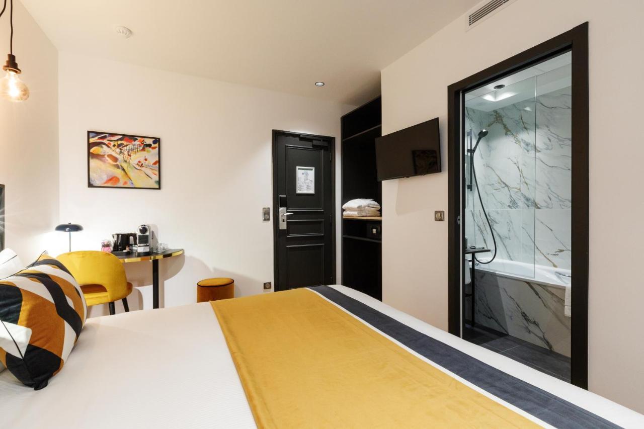 Star Champs-elysées Hotel 4*