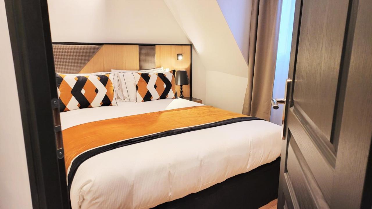 Hotel Star Champs-elysées Parigi