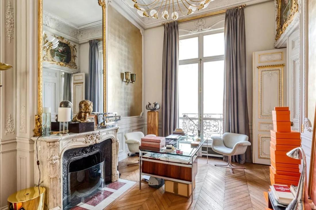 Feel The French Bourgeois Air In This Exceptional Casa vacanze *