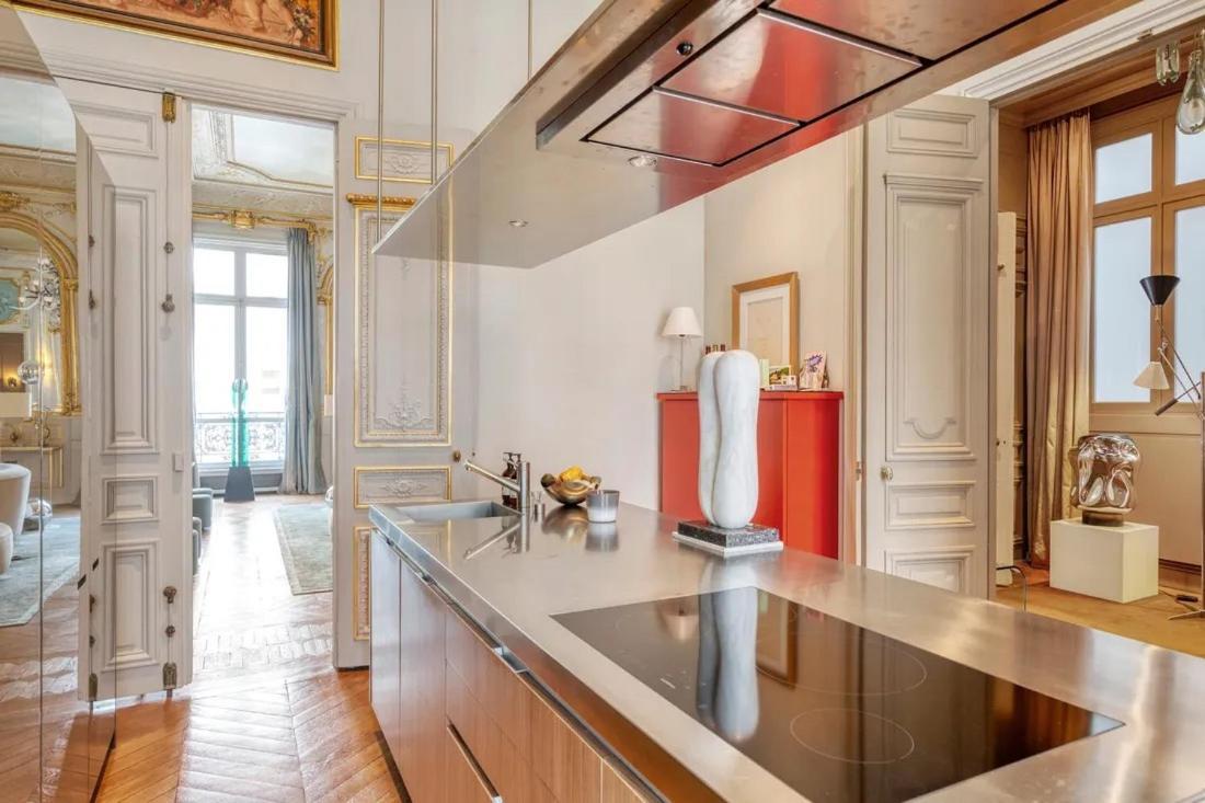 Feel The French Bourgeois Air In This Exceptional Casa vacanze Parigi
