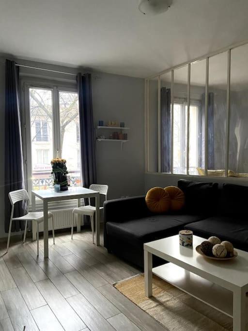 Apartment In The Heart Of Chinatown,