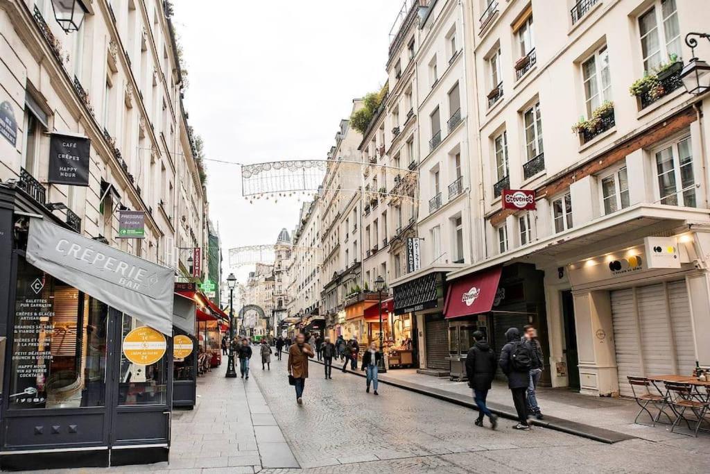 Superbe Avec Balcon Au Coeur De Montorgueil *