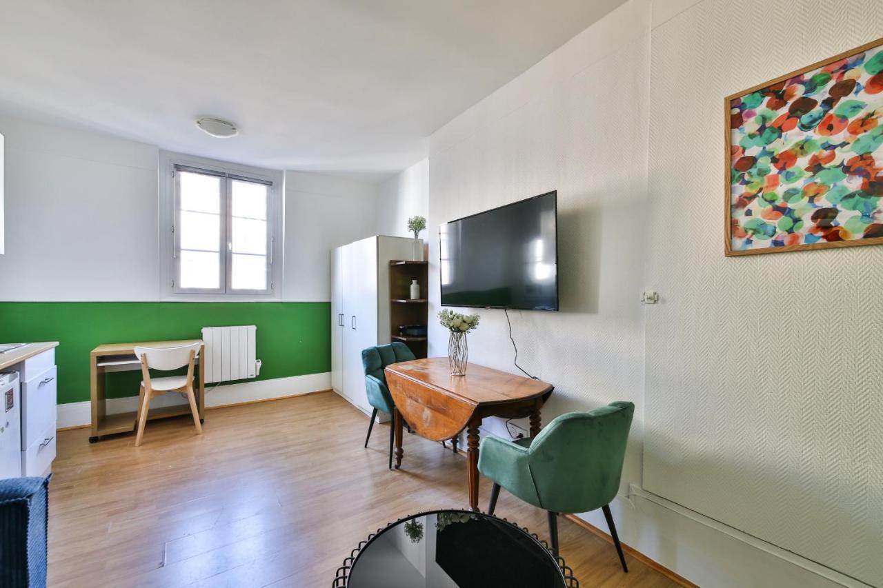41.studio 2pers#sevres-lecourbe#necker Appartamento *