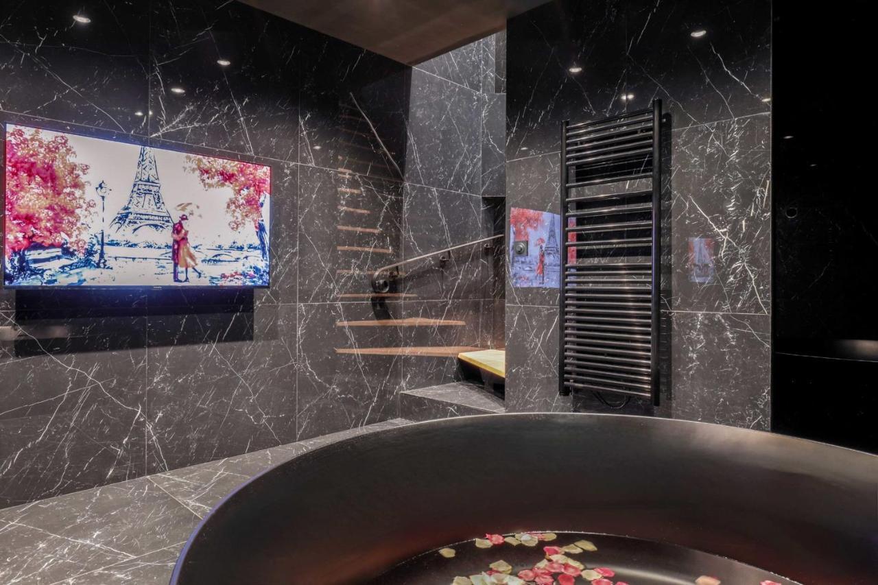 Interior Design & Small Pool - 2p - Monceau