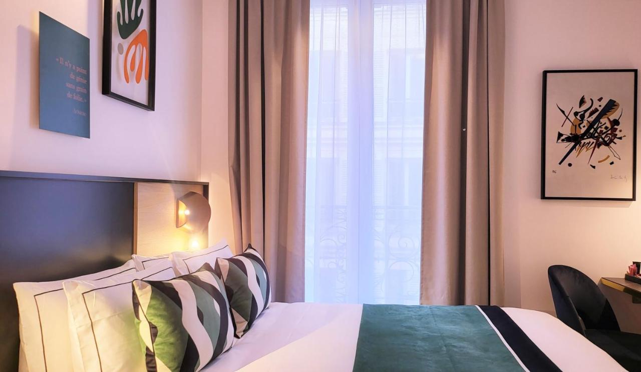 Star Champs-elysées Hotel 4*