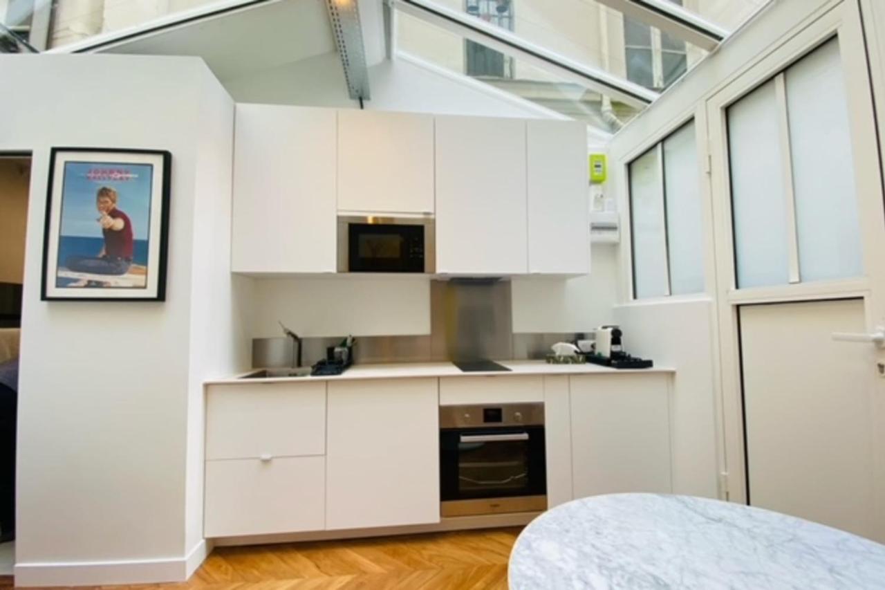 Warm 18m Ideal For Couple In Apartment Paris