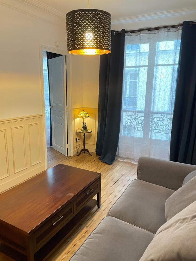 Joli Haussmannien 1900 Belle Epoque Appartamento