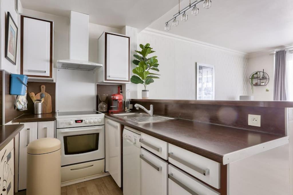 Appartamento Beautiful Bright Parisian Near Bercy Parigi