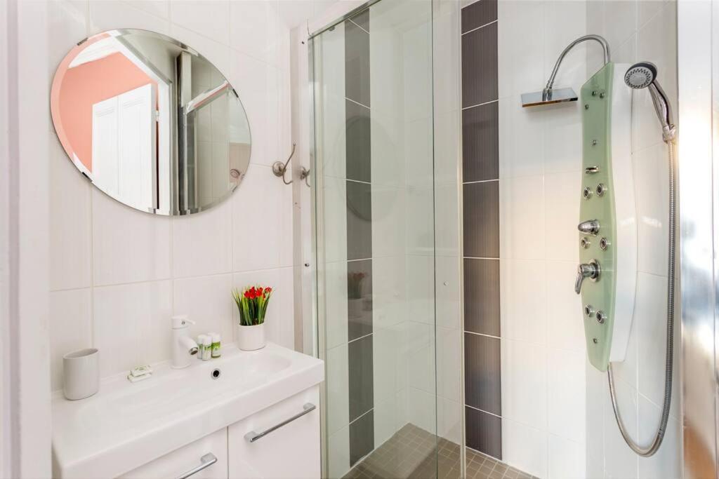 Elegant, Cosy In Heart Of ! Parigi