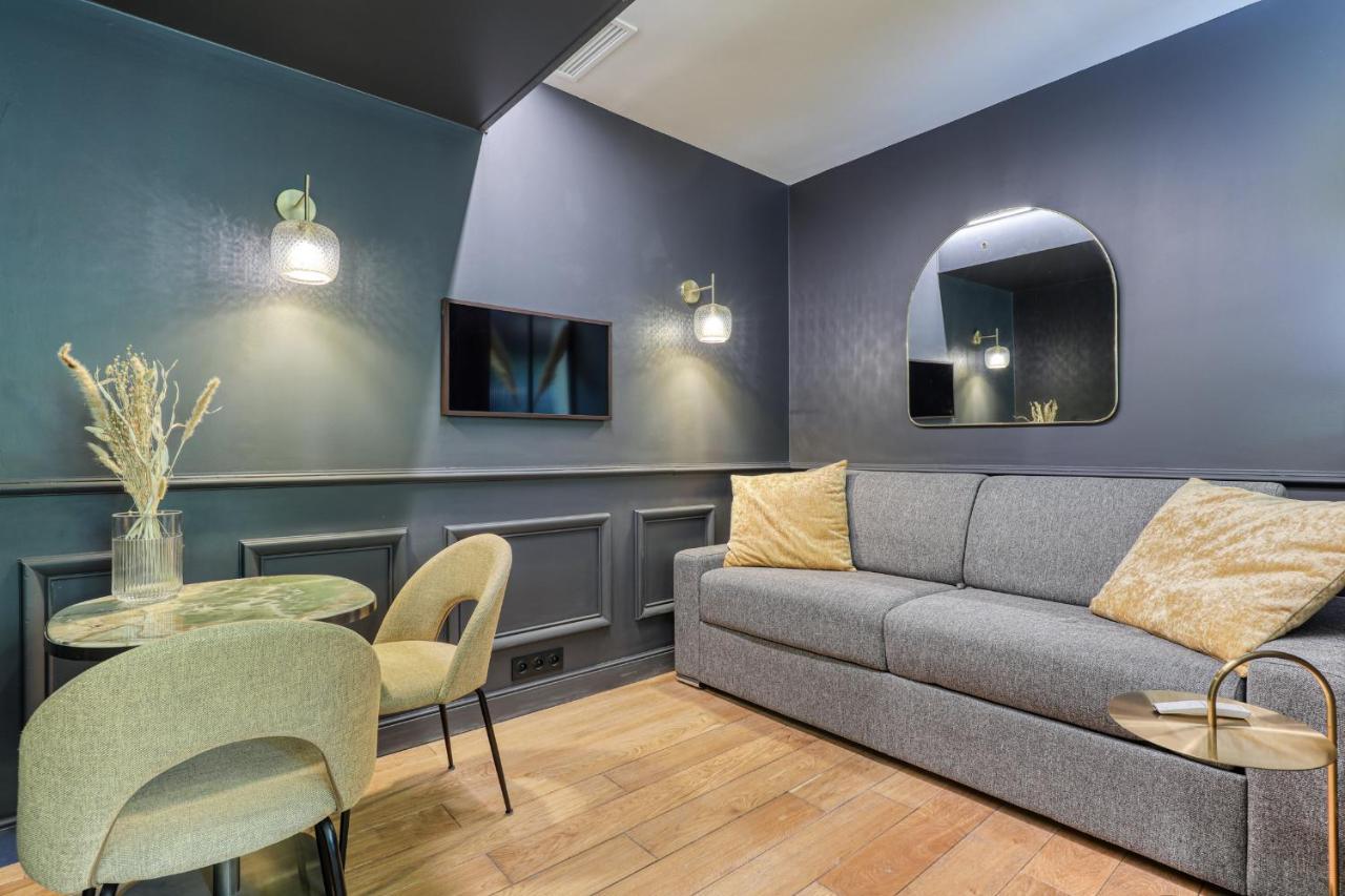 Montaigne Executive Apartment Paris