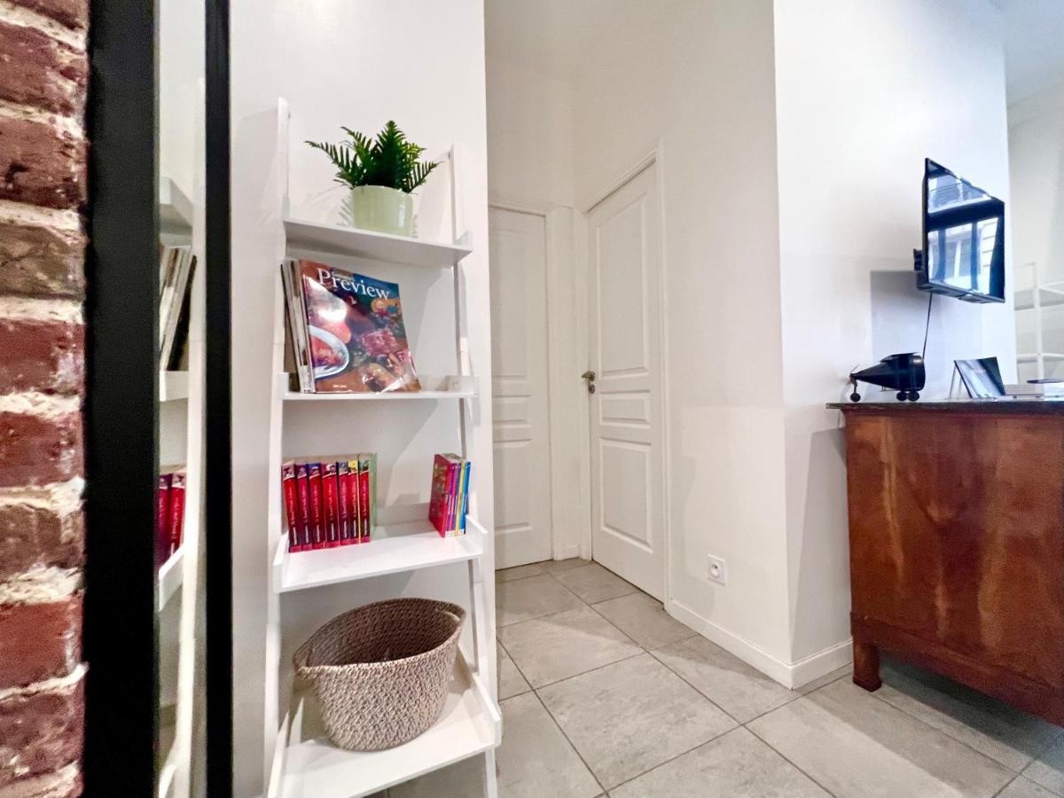 Rare! Private Garden In Paris, Close To Sacre Coeur Basilica! Appartamento Parigi
