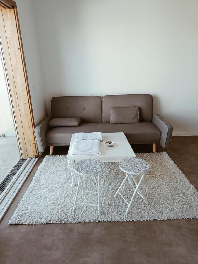 Apartment Paris18 *