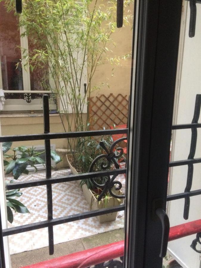Maryline: Cozy Parisian Retreat With Patio View * Paris