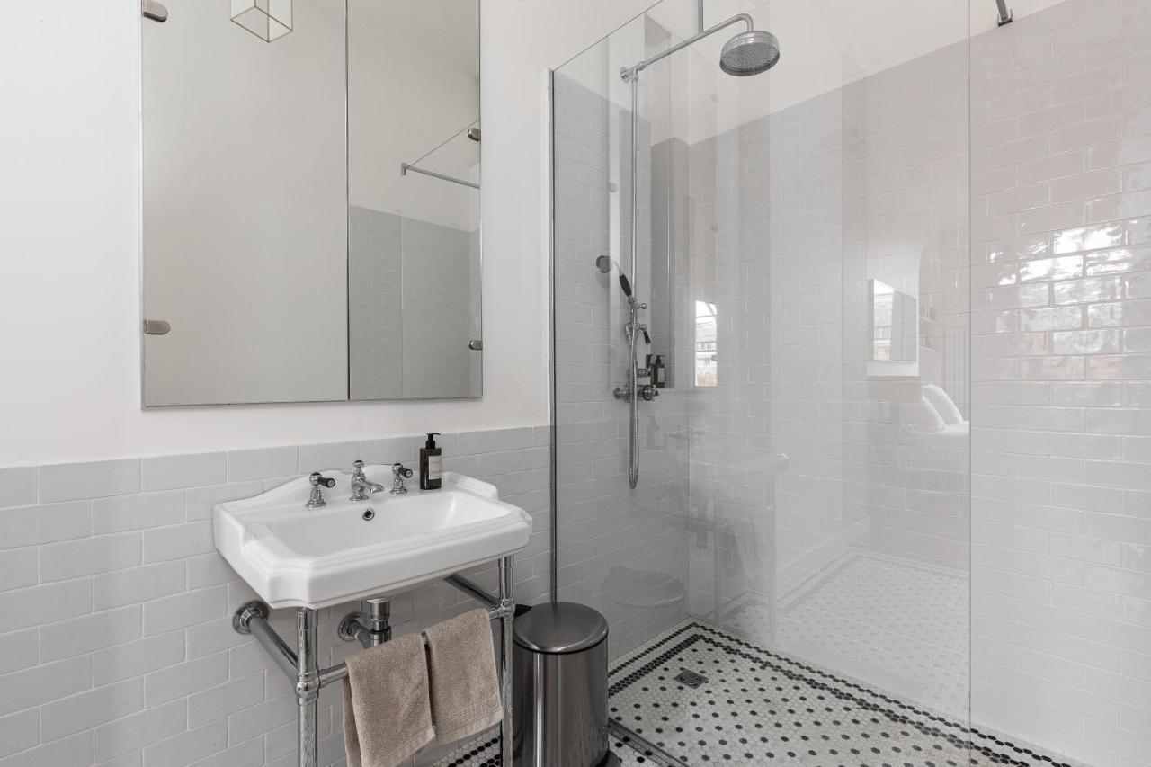 Prestigious Overlooking Palais-royal Garden Appartamento Parigi