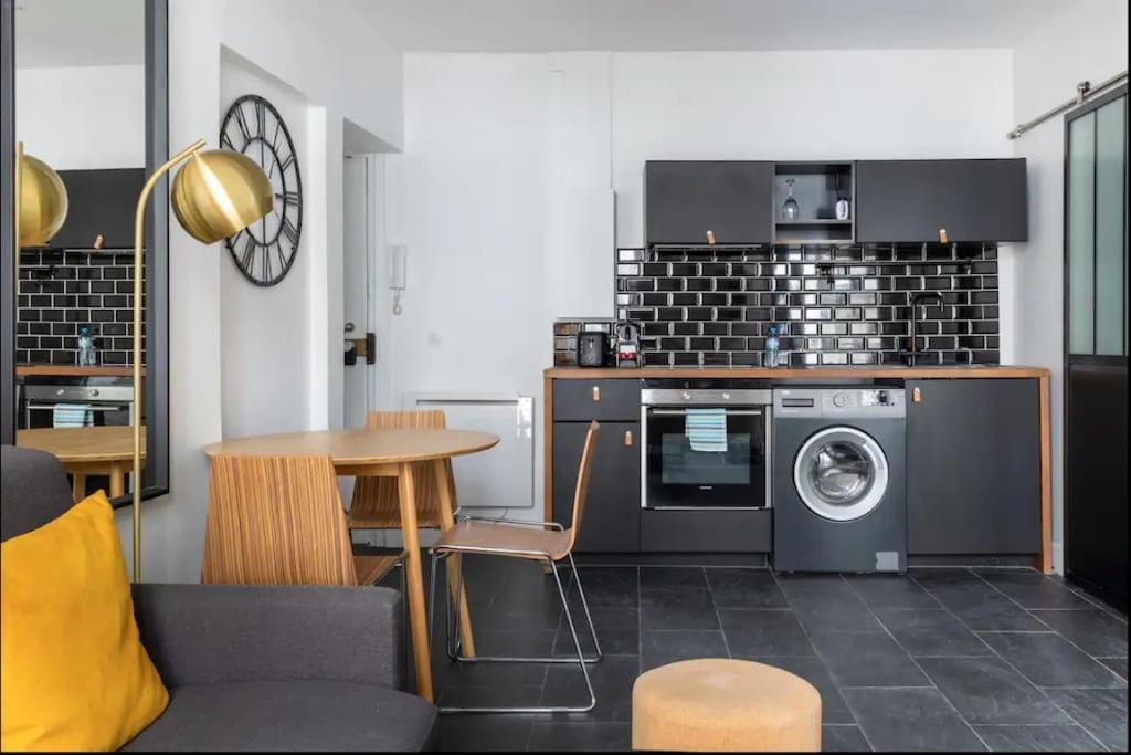Appartamento Hsh Nazareth-sentier Ii Charmant 1br