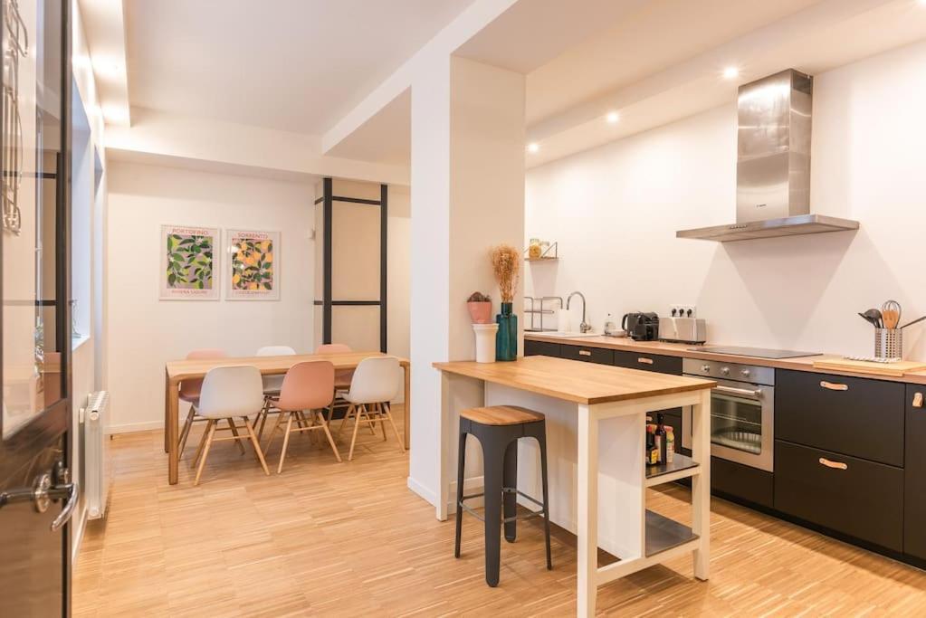 Design Architect Loft For 10 Guests Near Metro Appartamento