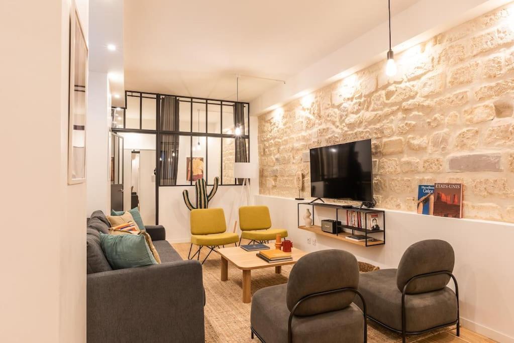 Appartamento Design Architect Loft For 10 Guests Near Metro