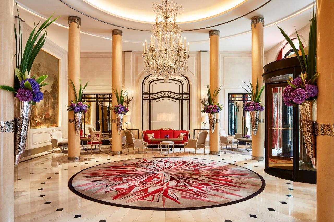 Plaza Athénée - Dorchester Collection Hotel 5*