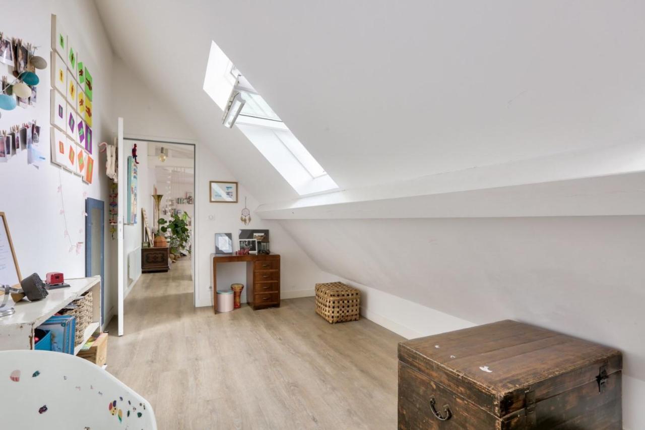 Apartment Charming For 4 In The Heart Of Montmartre