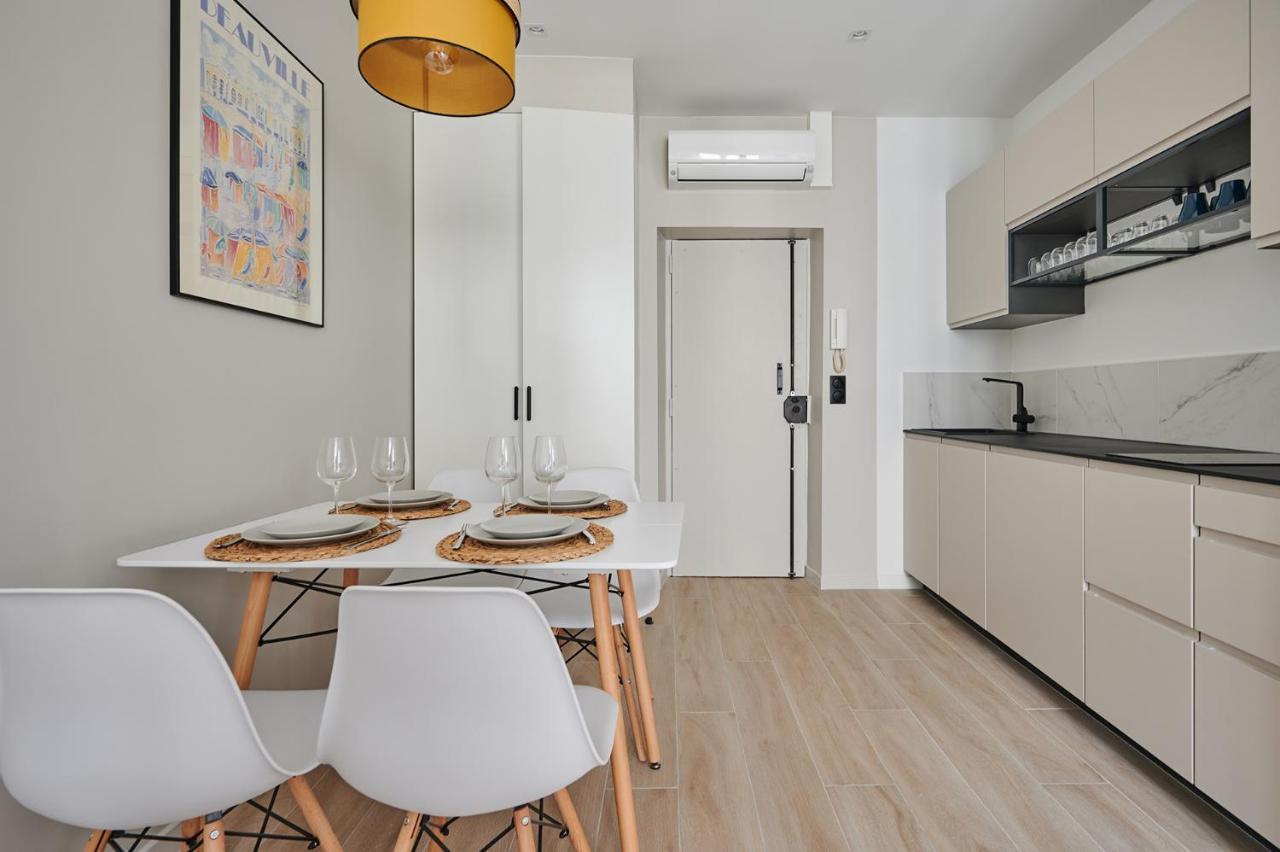 Center Of By Prestige Appartamento