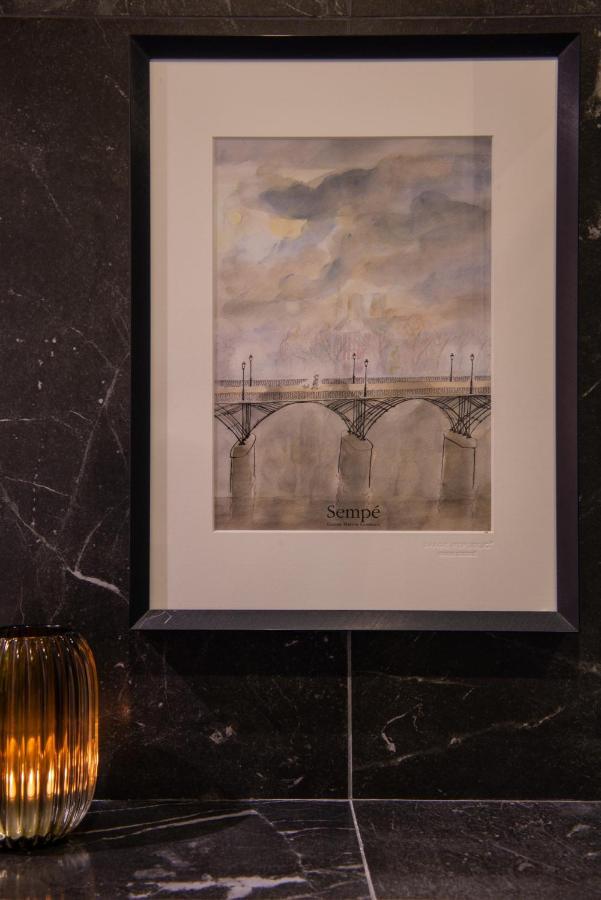 Mom'art 4* Paris