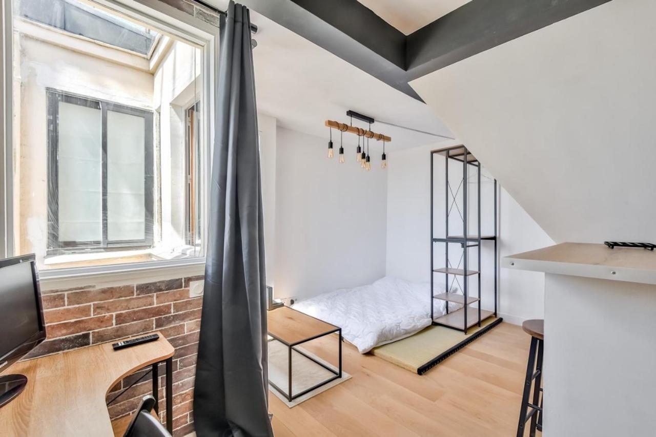 Appartamento Charming Studio For 2 In The 8th District *