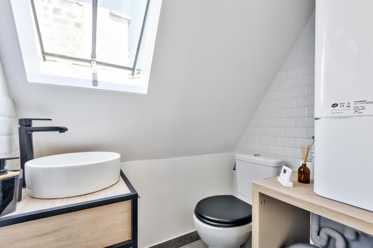 Appartamento Charming Studio For 2 In The 8th District Parigi