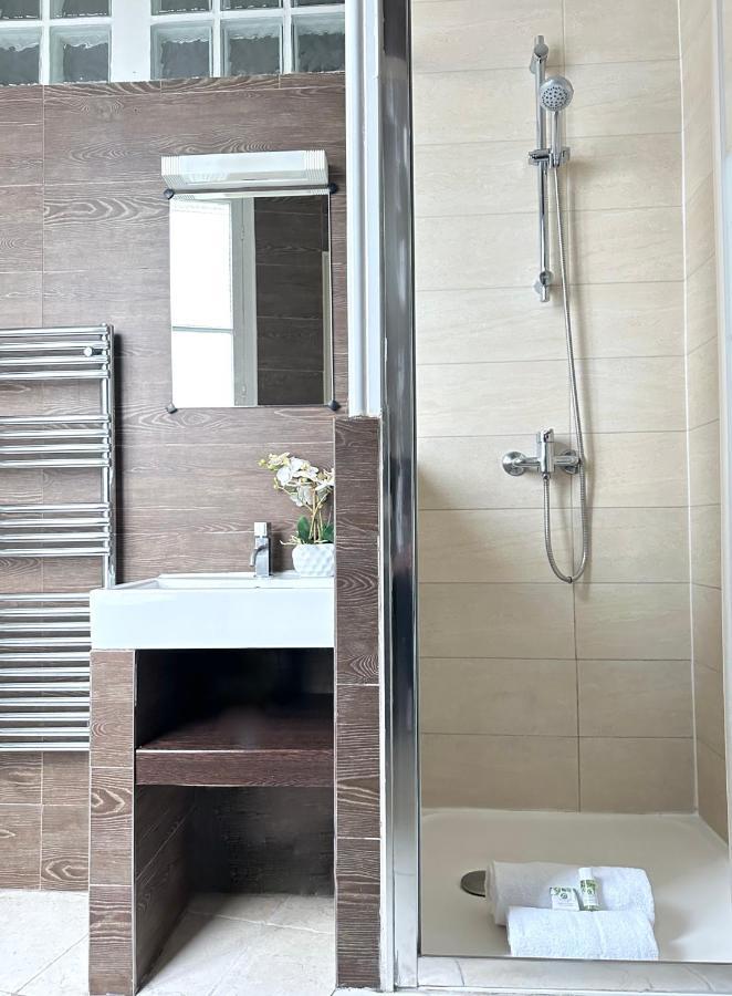 Quiet Retreat In Le Marais *