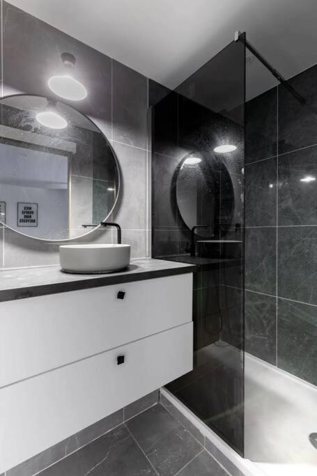 Appartamento Pte De La Chapelle Magnifique 1br