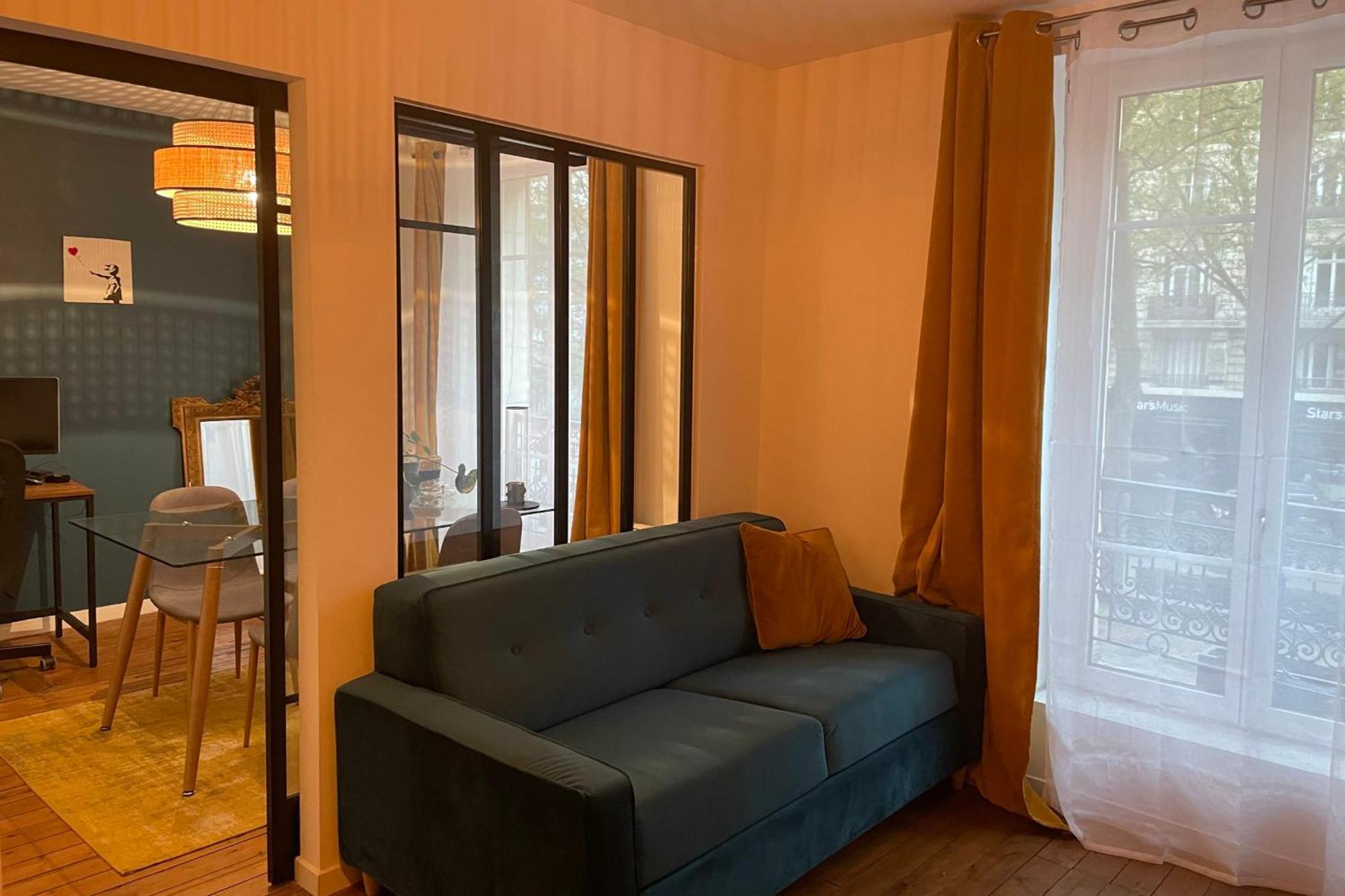 42m Close To Montmartre * Paris
