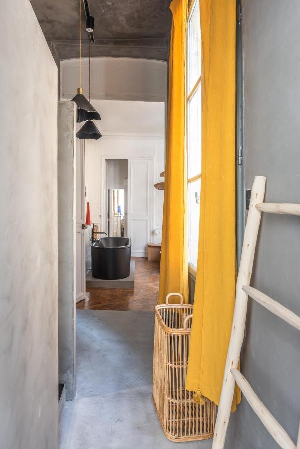 Apartment Outstanding Parisian Flat In Heart Of Center *