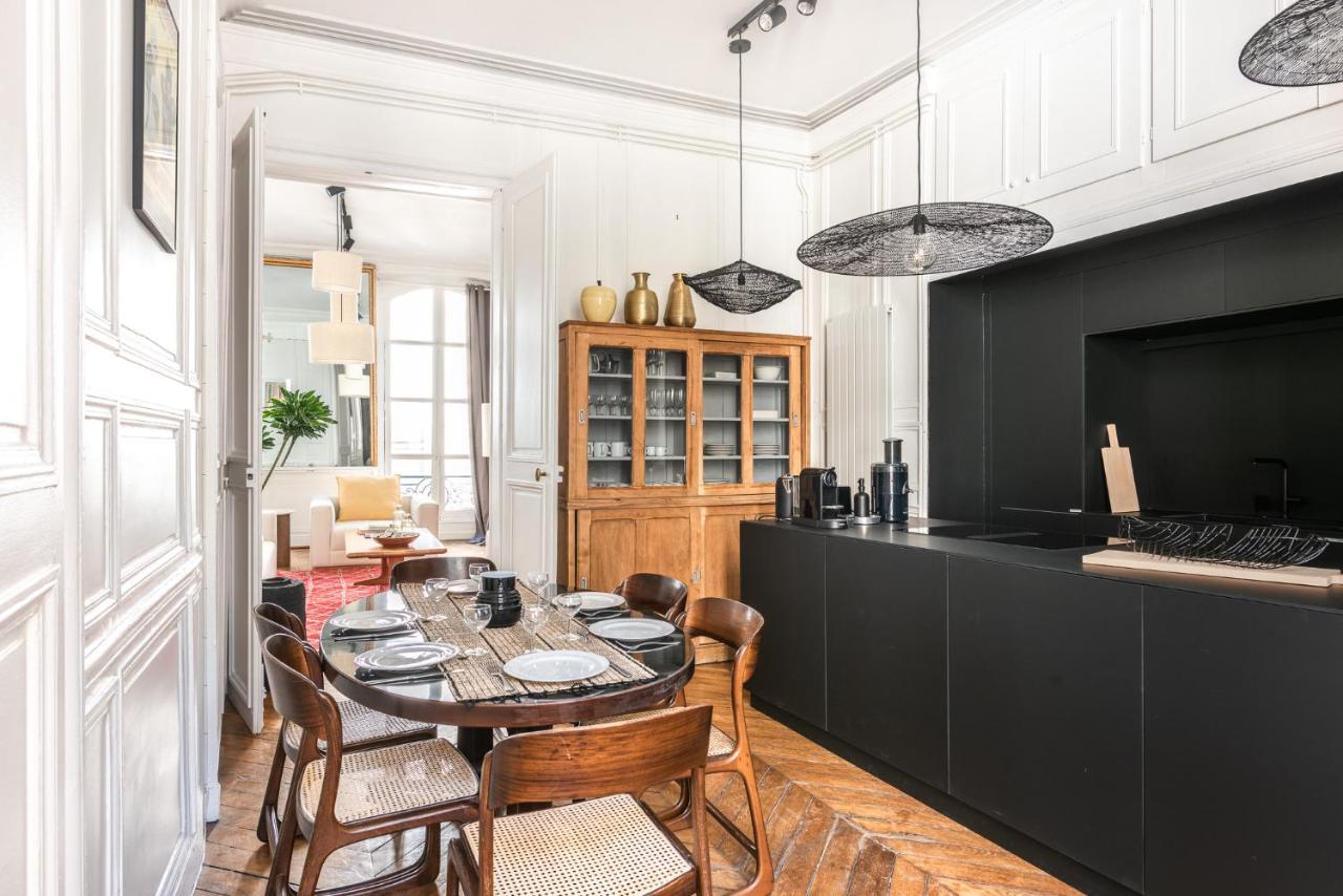 Apartment Outstanding Parisian Flat In Heart Of Center
