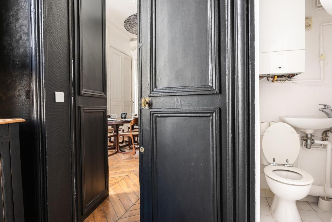 Apartment Outstanding Parisian Flat In Heart Of Center
