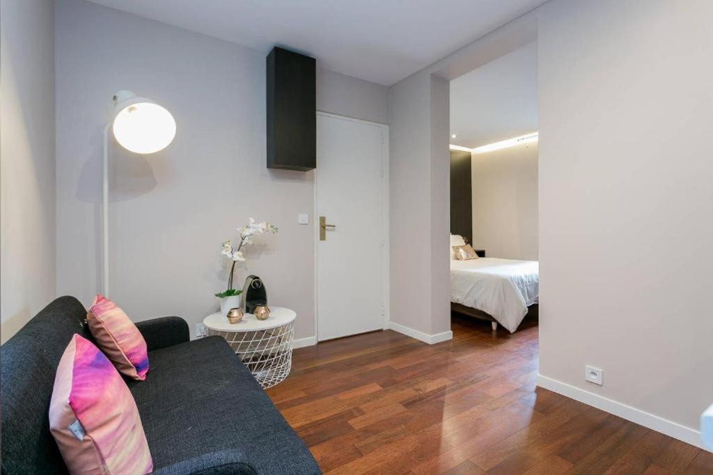 Modernized Studio - Meters From The Invalides Gardens Paris