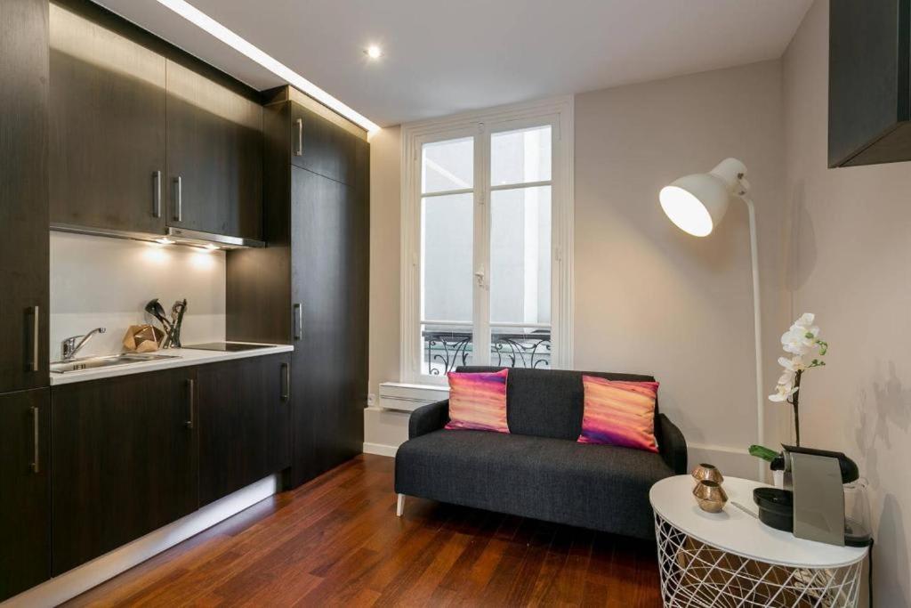 Modernized Studio - Meters From The Invalides Gardens * Paris