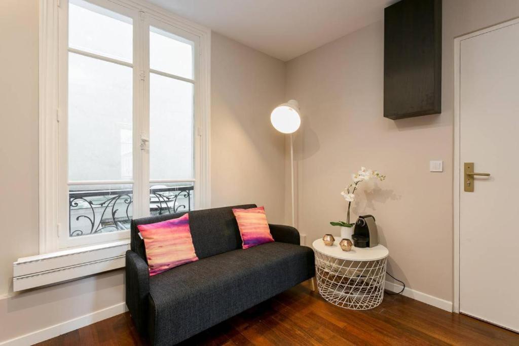 Modernized Studio - Meters From The Invalides Gardens Apartment