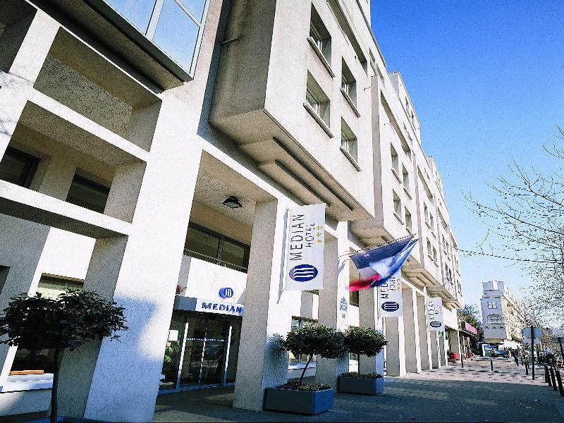 Hotel Median Porte De Versailles 3*