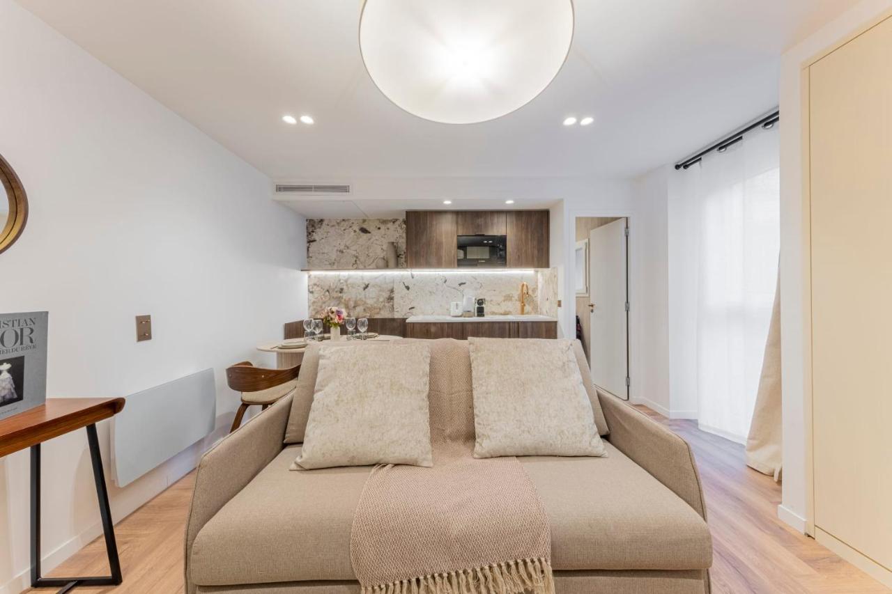 Stunning & Newly Refurbished * Paris
