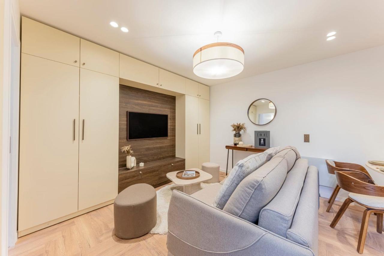 Stunning & Newly Refurbished Apartment