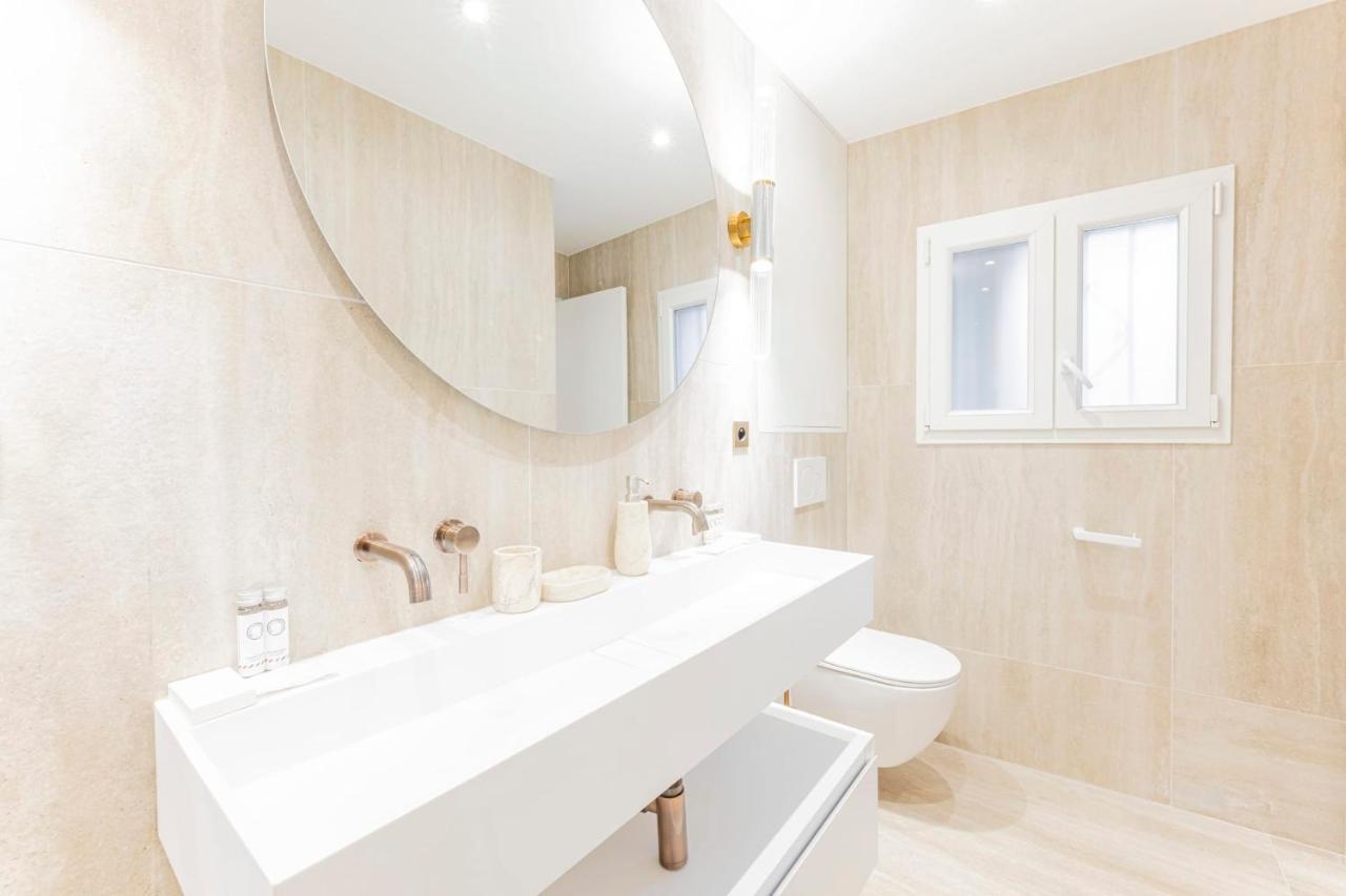 Apartment Stunning & Newly Refurbished Paris