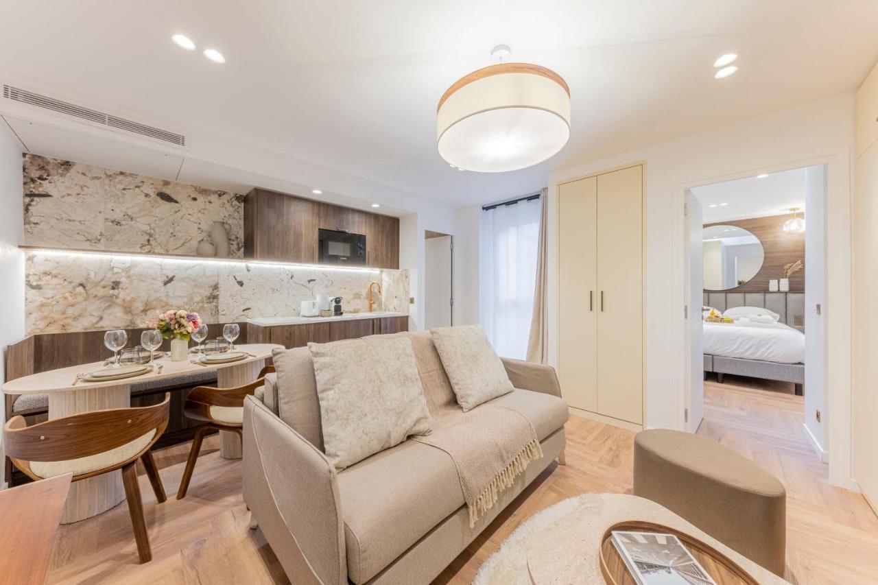 Stunning & Newly Refurbished * Paris